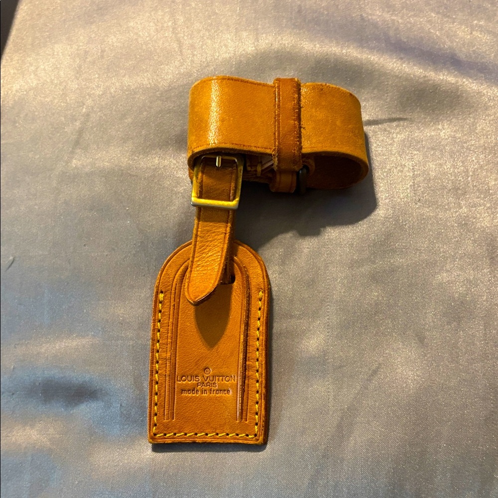 Louis Vuitton Brown Leather Bag Tag & Poinsettia Great Condition Authentic
